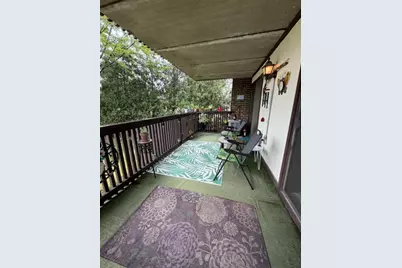 650 Whitney Court #105, Gurnee, IL 60031 - Photo 4