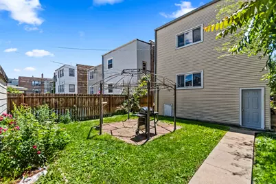 3434 W Potomac Avenue, Chicago, IL 60651 - Photo 4