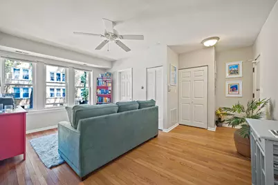 4427 N Lawndale Avenue #1B, Chicago, IL 60625 - Photo 2