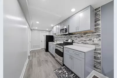 2248 S Kirkland Avenue, Chicago, IL 60623 - Photo 2