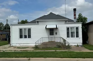 103 W Walnut St, Oglesby, IL 61348 - Photo 1