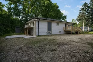 43348 N Forest Dr, Antioch, IL 60002 - Photo 2