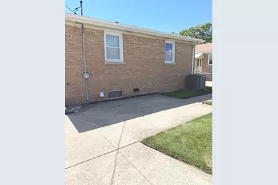 4047 Denley Avenue, Schiller Park, IL 60176 - Photo 4