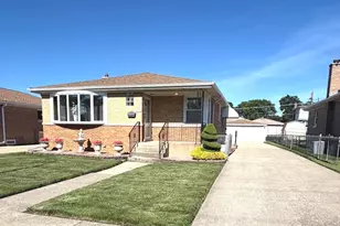 4047 Denley Ave, Schiller Park, IL 60176 - Photo 2