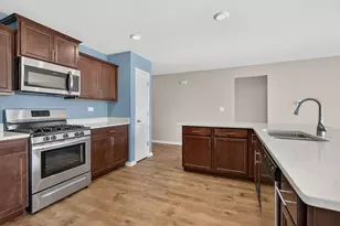 1935 Moran Dr, Shorewood, IL 60404 - Photo 10