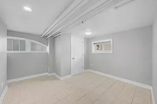4945 W Addison St, Chicago, IL 60641 - Photo 10