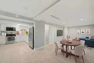 4945 W Addison St, Chicago, IL 60641 - Photo 8