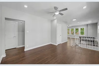 4945 W Addison Street, Chicago, IL 60641 - Photo 16