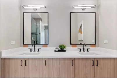 3217 N Clark Street #303, Chicago, IL 60657 - Photo 6