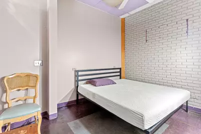 735 W 35th Street, Chicago, IL 60616 - Photo 18