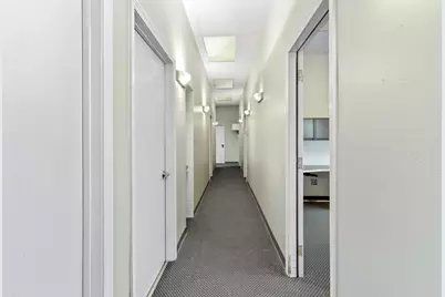 735 W 35th Street, Chicago, IL 60616 - Photo 22