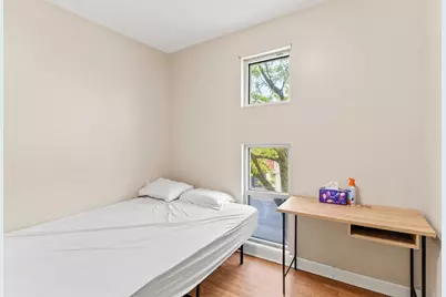 735 W 35th Street, Chicago, IL 60616 - Photo 24