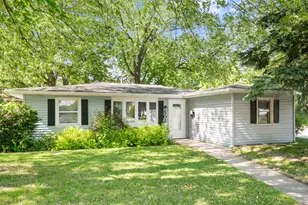 502 E High St, Morris, IL 60450 - Photo 1