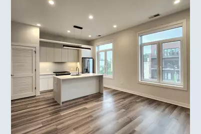 1348 W Roscoe Street #209, Chicago, IL 60657 - Photo 2