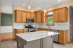 101 Hickory Ln, Kirkland, IL 60146 - Photo 12