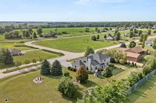 101 Hickory Ln, Kirkland, IL 60146 - Photo 38