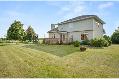 101 Hickory Lane, Kirkland, IL 60146 - Photo 32
