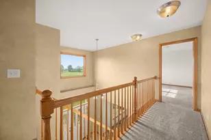 101 Hickory Ln, Kirkland, IL 60146 - Photo 20