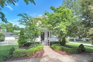 220 Hickory St, Frankfort, IL 60423 - Photo 2