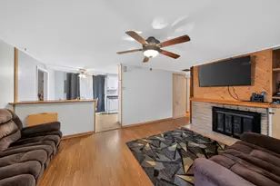 221 N Dorchester Ave, Wheaton, IL 60187 - Photo 4