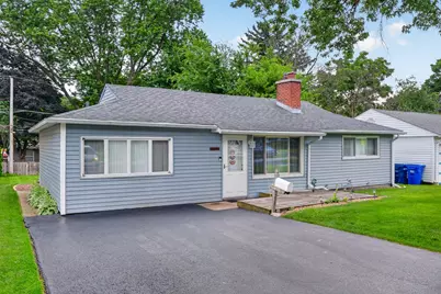 221 N Dorchester Avenue, Wheaton, IL 60187 - Photo 1
