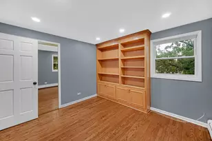 5700 W Montrose Ave, Chicago, IL 60634 - Photo 14