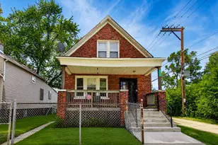 11514 S Yale Ave, Chicago, IL 60628 - Photo 1