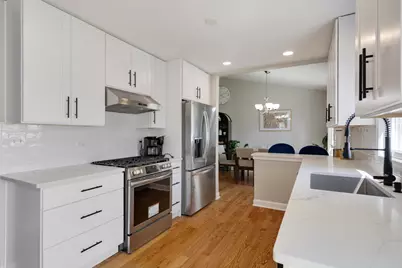 25W055 Canary Court, Naperville, IL 60540 - Photo 8