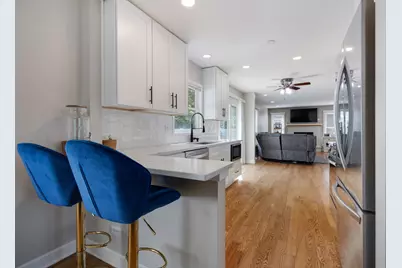 25W055 Canary Court, Naperville, IL 60540 - Photo 6