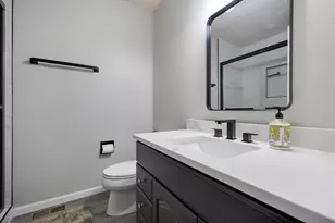 25W055 Canary Ct, Naperville, IL 60540 - Photo 20