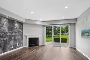 1264 Cranbrook Dr, Schaumburg, IL 60193 - Photo 2