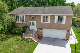 445 Harvest Ln, Roselle, IL 60172 - Photo 22