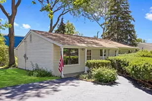 105 Rocklyn Ct, Bolingbrook, IL 60440 - Photo 1