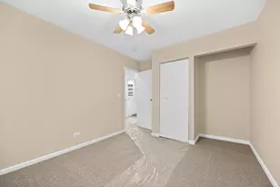 105 Rocklyn Ct, Bolingbrook, IL 60440 - Photo 16
