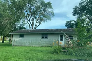 103 E 5th St, Kaneville, IL 61778 - Photo 4