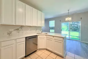 3989 Blackstone Dr, Aurora, IL 60504 - Photo 6