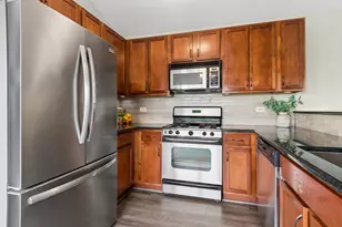 1972 Parkside Dr, Shorewood, IL 60404 - Photo 14