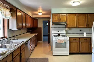 5827 Garden Plain Rd, Fulton, IL 61252 - Photo 6