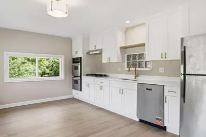 2802 15th Street, Winthrop Harbor, IL 60096 - Photo 2