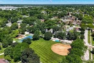 72 W Irving Park Rd, Roselle, IL 60172 - Photo 34