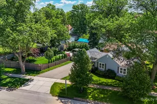 72 W Irving Park Rd, Roselle, IL 60172 - Photo 32