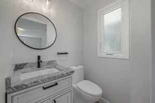 1927 Warwick Ln, Schaumburg, IL 60193 - Photo 18