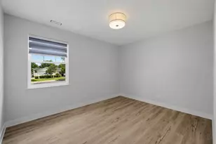 1927 Warwick Ln, Schaumburg, IL 60193 - Photo 22