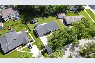 1927 Warwick Lane, Schaumburg, IL 60193 - Photo 36