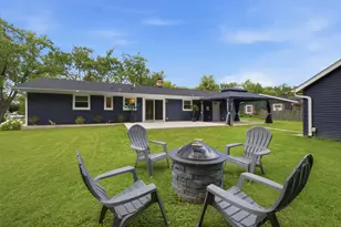 1927 Warwick Ln, Schaumburg, IL 60193 - Photo 4