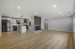 1927 Warwick Ln, Schaumburg, IL 60193 - Photo 6