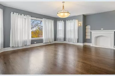 7649 S Yates Boulevard #3, Chicago, IL 60649 - Photo 4