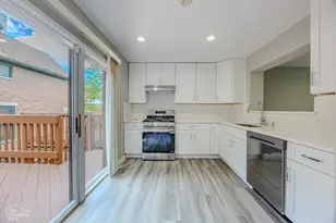 2730 N Greenview Ave, Chicago, IL 60614 - Photo 14