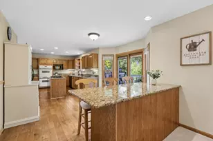 334 Sequoia Ct, Antioch, IL 60002 - Photo 4