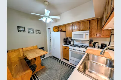 1339 Cranbrook Court, Schaumburg, IL 60193 - Photo 6